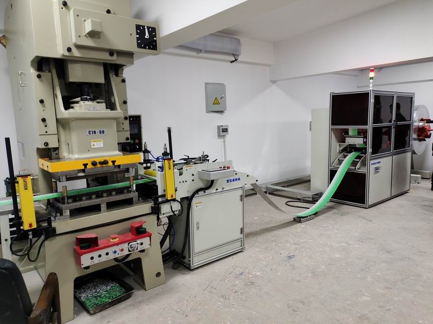 License plate production line, car license plate cutting line, semi-finished license plate automatic production line, new energy vehicle license plate production line, small bus license plate automatic stamping line, label production line, embossing machine, hot stamping machine, reflective film, license plate aluminum coil