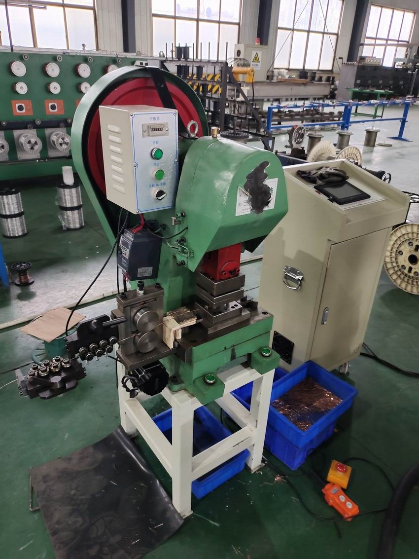 Punching machine, press machine, high-speed punching machine, forming machine