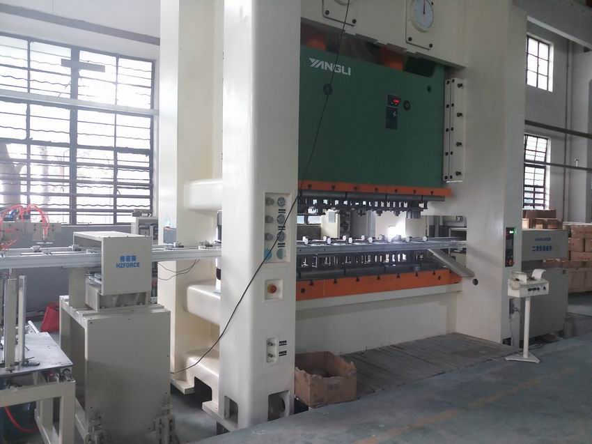 Anime manipulator, multi station stamping manipulator, multi station stamping forming manipulator, in mold transfer manipulator, in mold translation manipulator