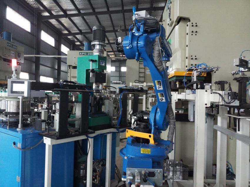 Welding robot, six axis robotic arm, stamping robotic arm, six joint robot, palletizing robot, polishing robotic arm, inspection robot, painting robot, stamping loading and unloading robotic arm, precision machining loading and unloading robot, bending robotic arm, die-casting and casting robot, packaging sorting robot, adhesive sealing robot