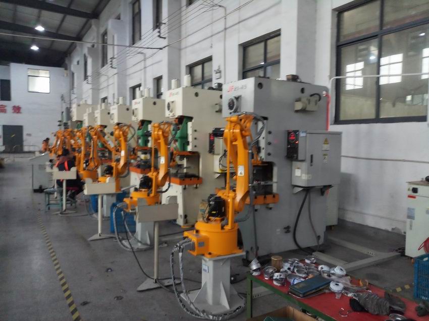 Welding robot, six axis robotic arm, stamping robotic arm, six joint robot, palletizing robot, polishing robotic arm, inspection robot, painting robot, stamping loading and unloading robotic arm, precision machining loading and unloading robot, bending robotic arm, die-casting and casting robot, packaging sorting robot, adhesive sealing robot