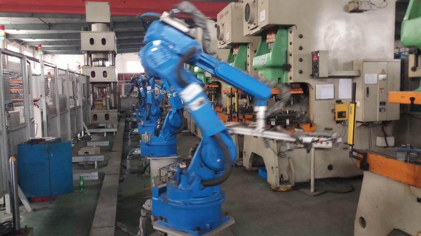 Welding robot, six axis robotic arm, stamping robotic arm, six joint robot, palletizing robot, polishing robotic arm, inspection robot, painting robot, stamping loading and unloading robotic arm, precision machining loading and unloading robot, bending robotic arm, die-casting and casting robot, packaging sorting robot, adhesive sealing robot