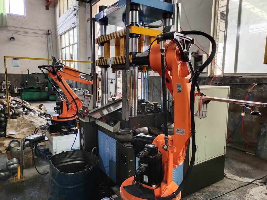 Welding robot, six axis robotic arm, stamping robotic arm, six joint robot, palletizing robot, polishing robotic arm, inspection robot, painting robot, stamping loading and unloading robotic arm, precision machining loading and unloading robot, bending robotic arm, die-casting and casting robot, packaging sorting robot, adhesive sealing robot
