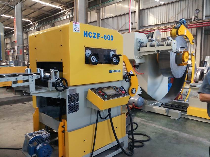 Three in one feeding machine, punch press feeding machine, roll material stamping automatic feeding machine, three machine integrated servo feeding line